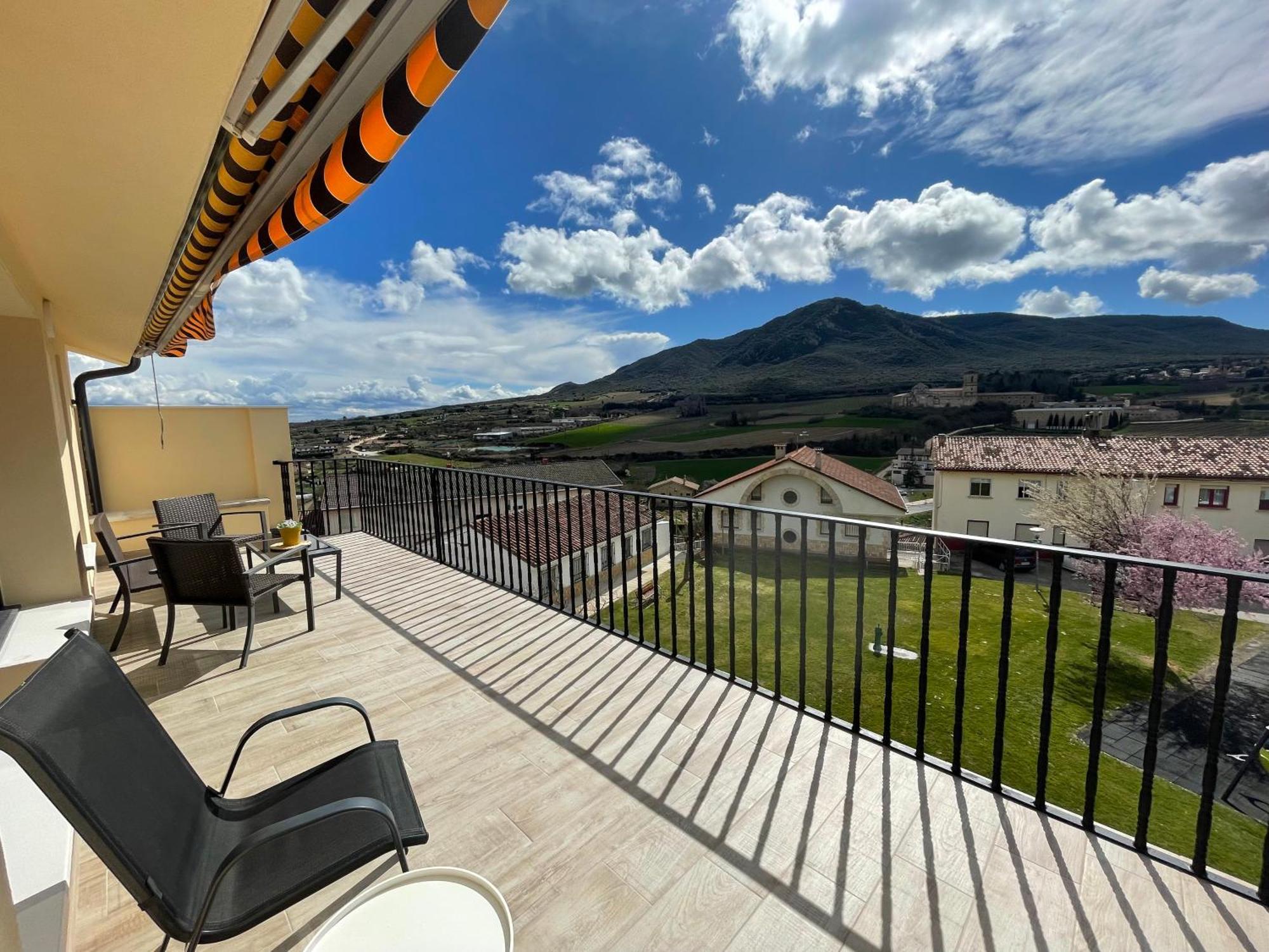 Apartamentos Montejurra Ayegui Kültér fotó