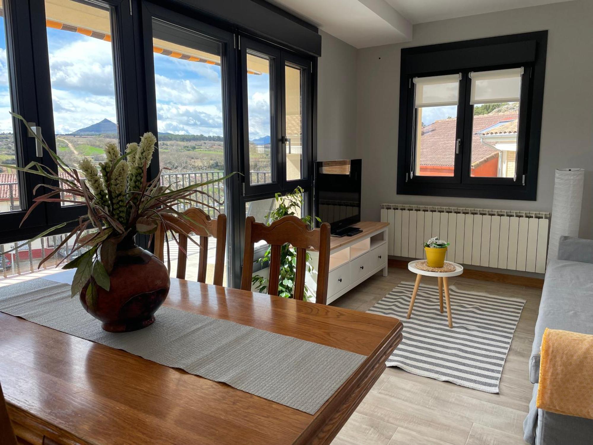 Apartamentos Montejurra Ayegui Kültér fotó