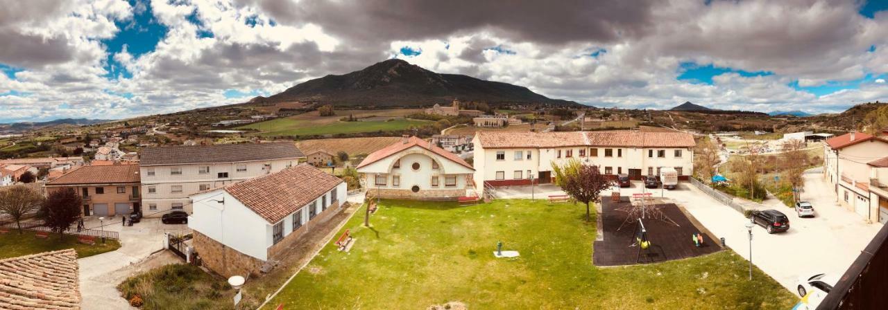 Apartamentos Montejurra Ayegui Kültér fotó